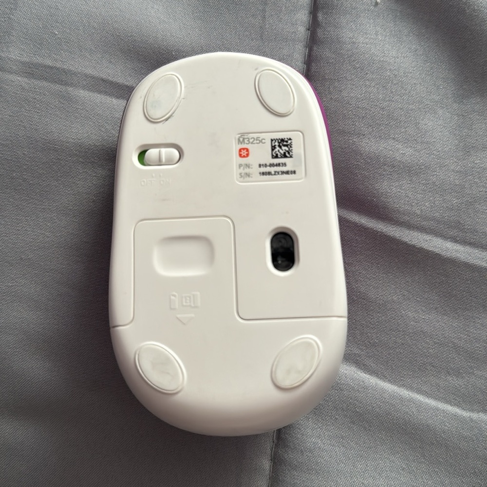Logitech Magenta Wireless Mouse - Picture 3 of 3